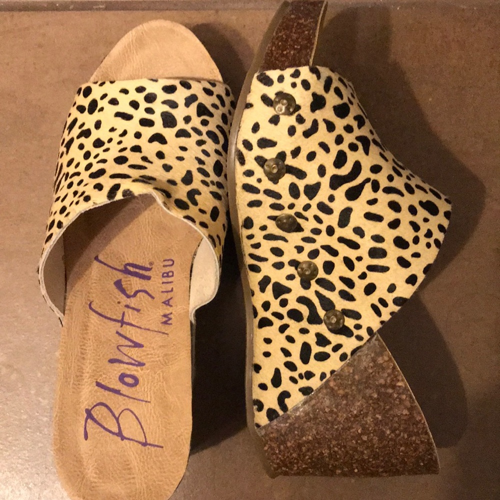 Leopard wedges